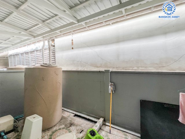 *****ทาวน์โฮมมือสองย่านนนทบุรีฯ ม.บ้านกลางเมือง รัตนาธิเบศร์ เนื้อที่กว้าง 18.10 ตร.ว. บ้านสไตล์ home office หน้าบ้านไม่ชนกับใคร พร้อมฟังก์ชัน 3 ห้องนอน 3 ห้องน้ำ ที่จอดรถ 2 คัน บนทำเลแห่งการเดินทาง ใกล้รถไฟฟ้าสายสีม่วง "สถานีบางกระสอ" และทางด่วน "ศรีรัช"